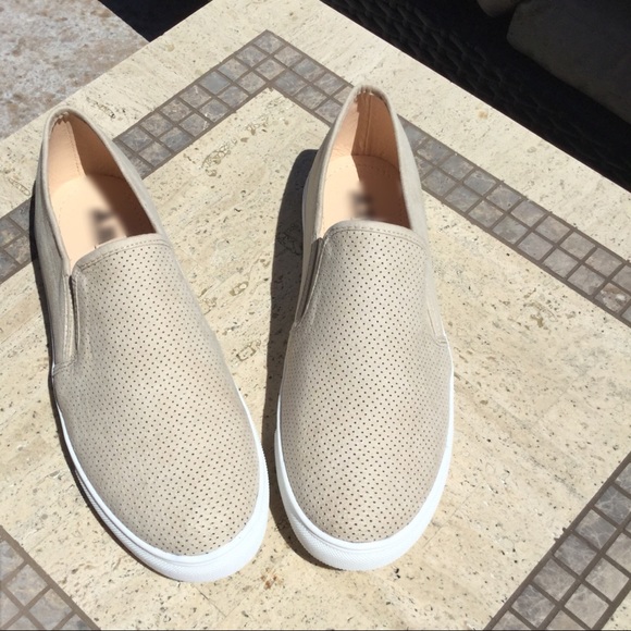 ONLY 1 LEFT‼️5 🌟Perforated Slip on Sneaks - Picture 8 of 8